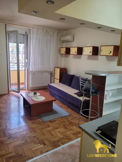 DANILA KIŠA | 4zida.rs