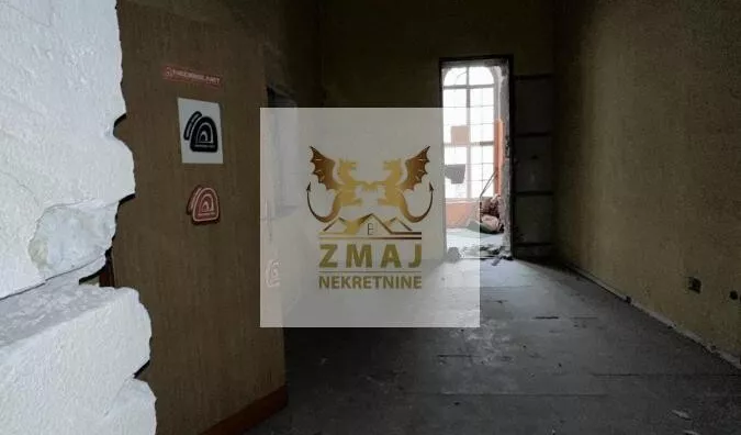 Poslovna zgrada | 4zida