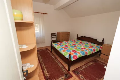 Žarka Zrenjanina 85 | 4zida.rs