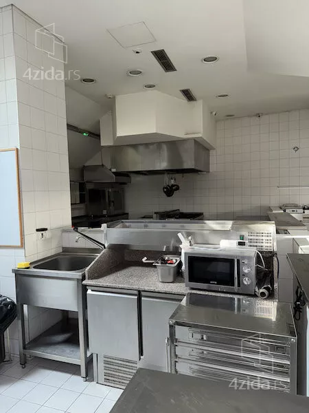 Poslovni prostor | 4zida