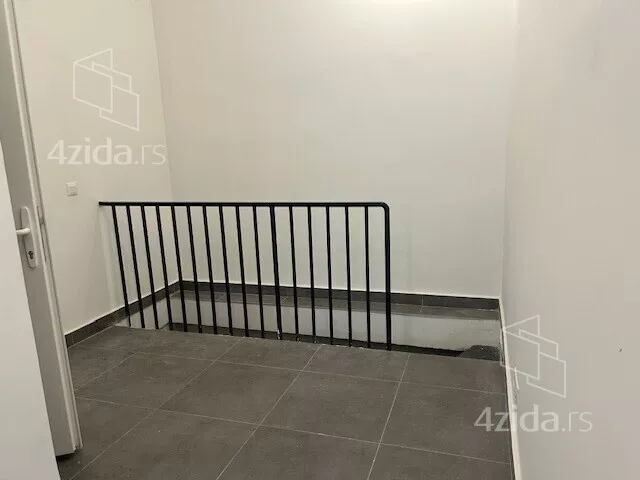 Lokal | 4zida
