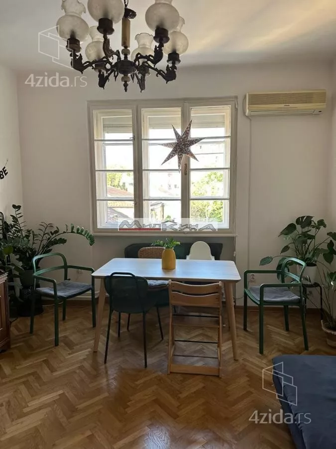 Četvoroiposoban stan | 4zida