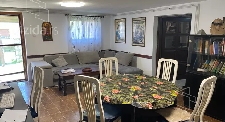 3-etažna kuća | 4zida