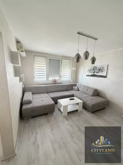 Dom Zdravlja | 4zida.rs