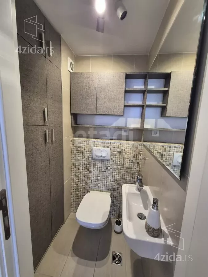 Petosoban stan | 4zida