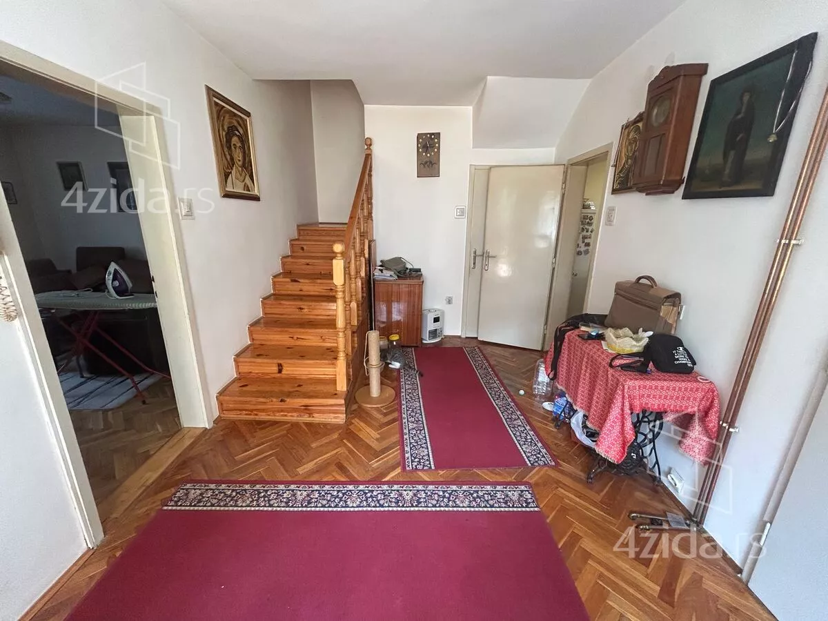 3-etažna kuća | 4zida