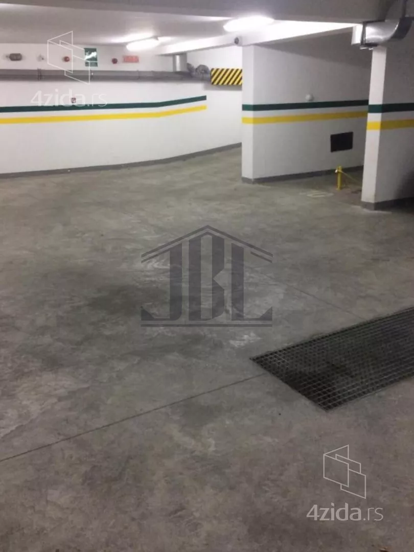 Garaža/Parking | 4zida