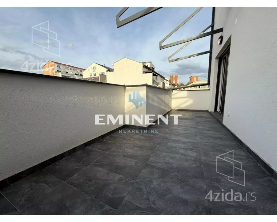 Petosoban stan | 4zida