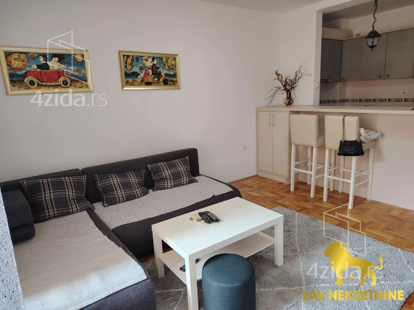 Jednoiposoban stan | 4zida