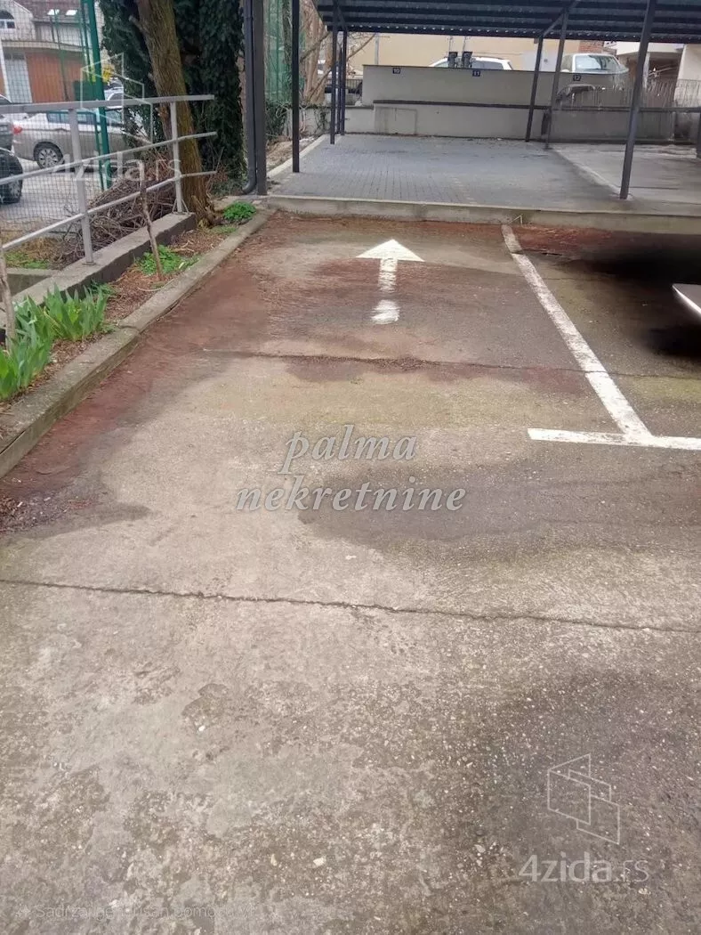 Parking | 4zida