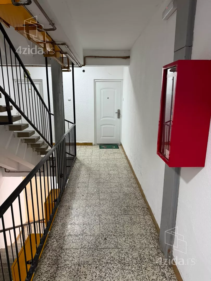 Garsonjera | 4zida