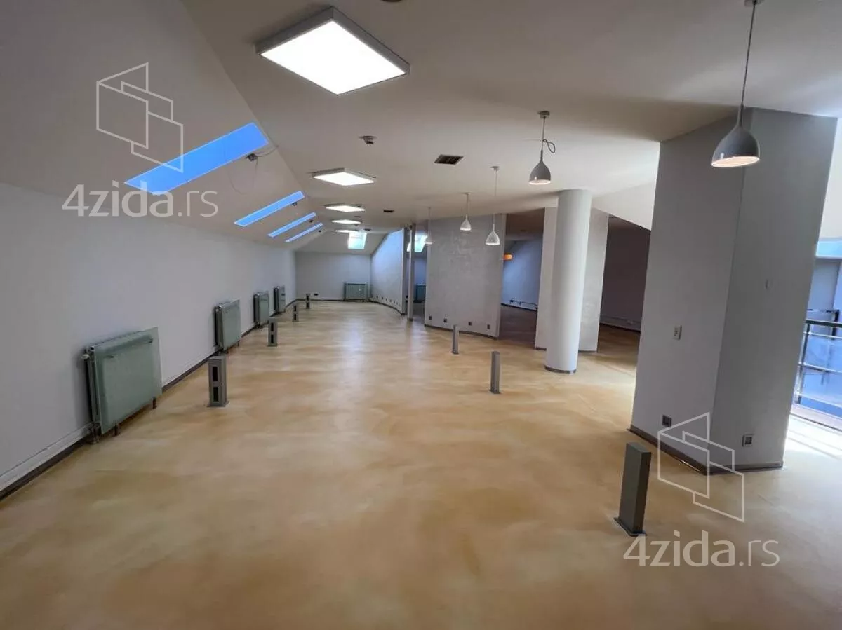 Poslovni prostor | 4zida