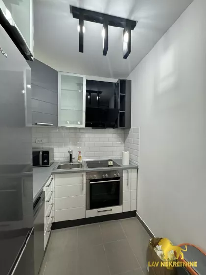 JANKA ČMELIKA | 4zida.rs