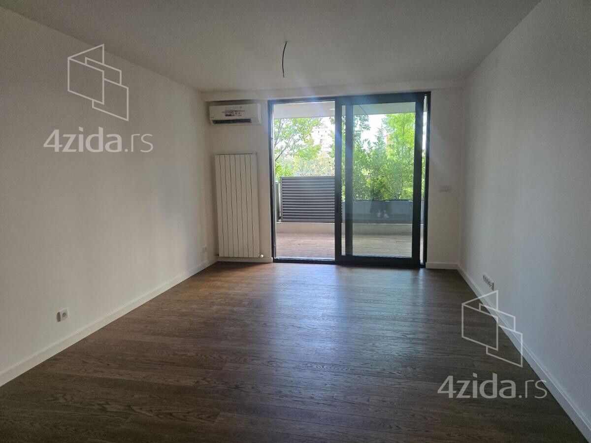 Bulevar Zona 3 - Prikaz 2