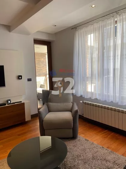 Trešnjinog cveta | 4zida.rs