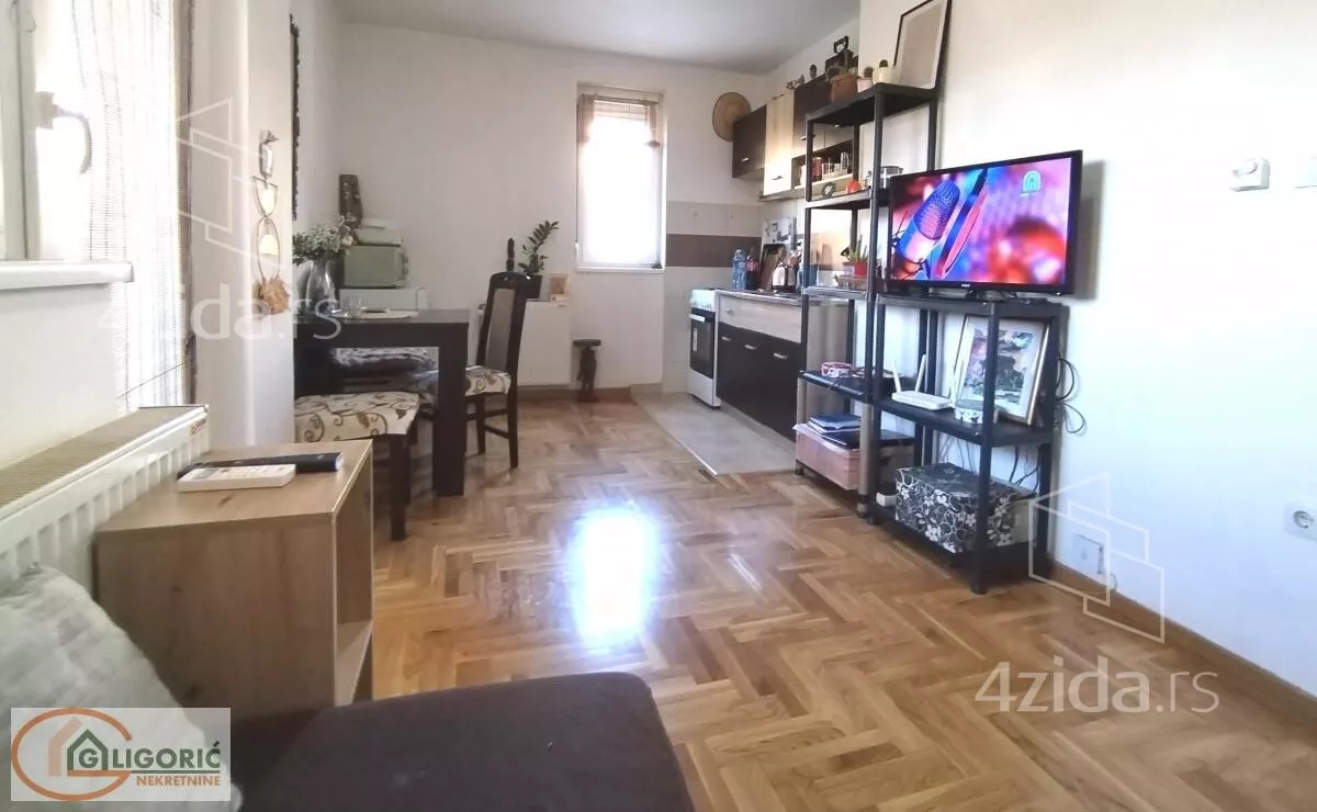 Garsonjera | 4zida