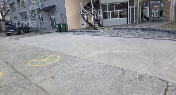 Poslovni prostor | 4zida