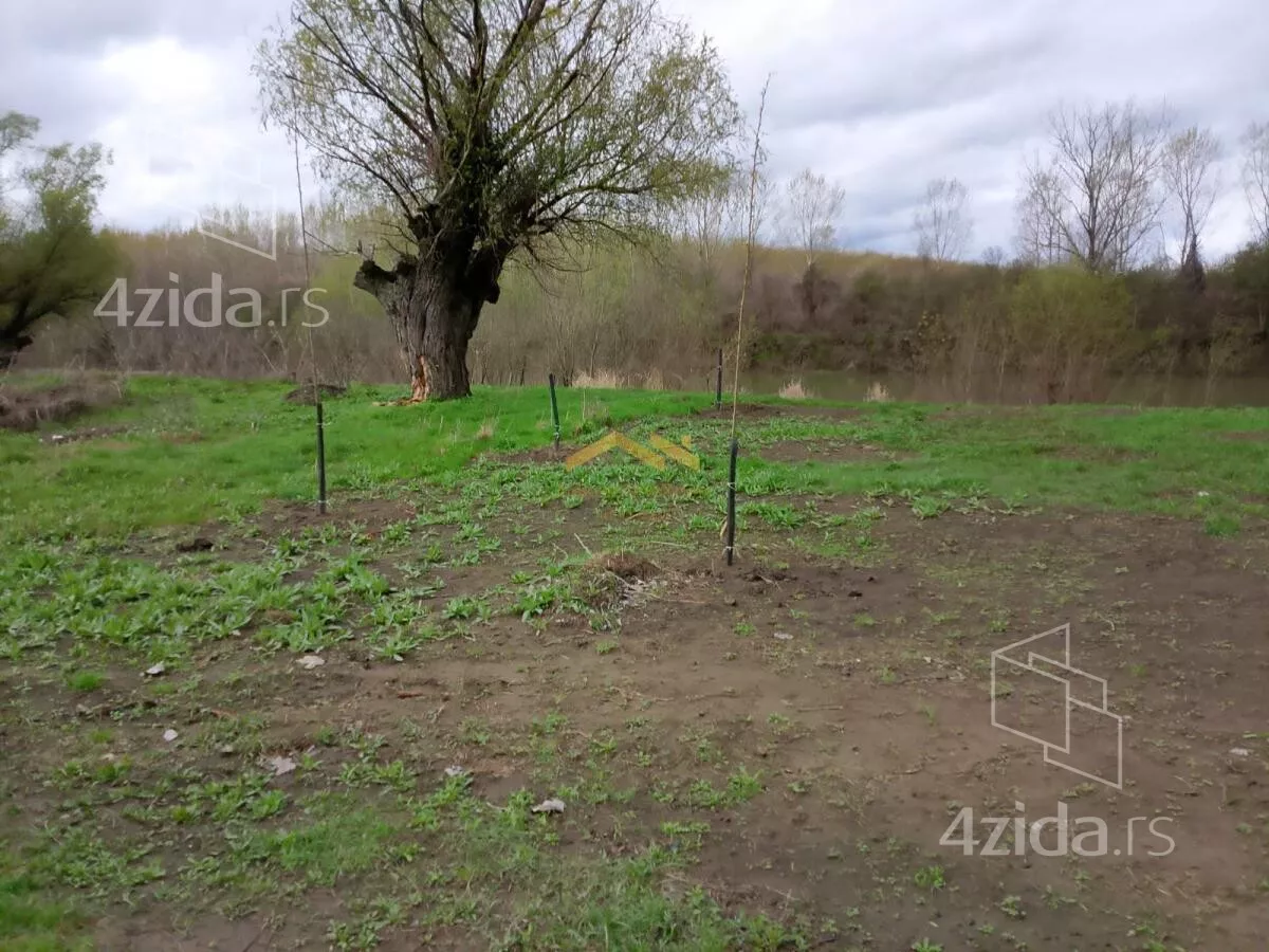 Plac | 4zida