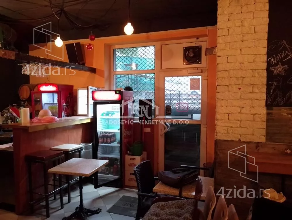Lokal | 4zida