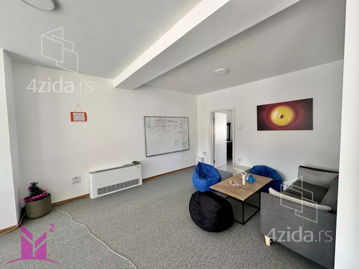 Šestosoban stan | 4zida