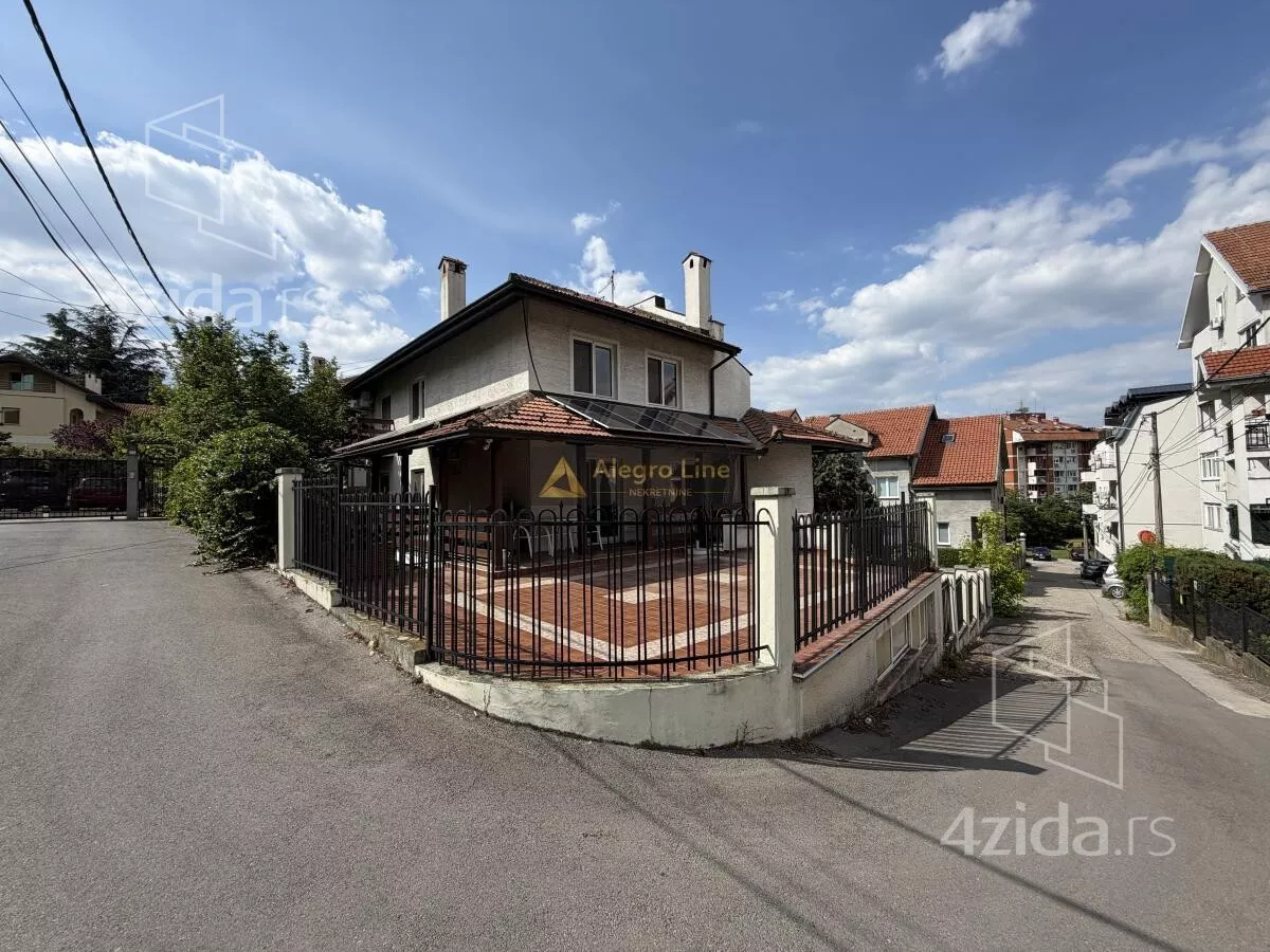 Kuća | 4zida