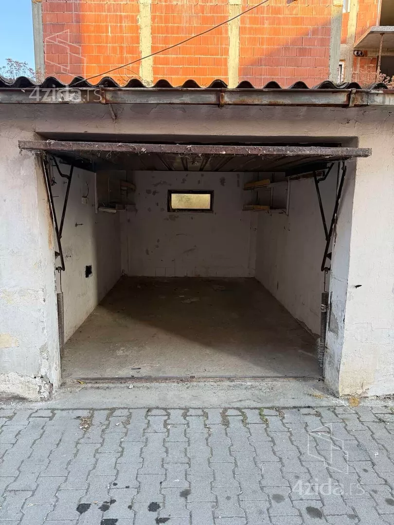 Garaža | 4zida