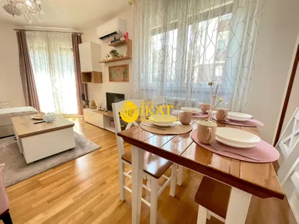 Milice Janković | 4zida.rs