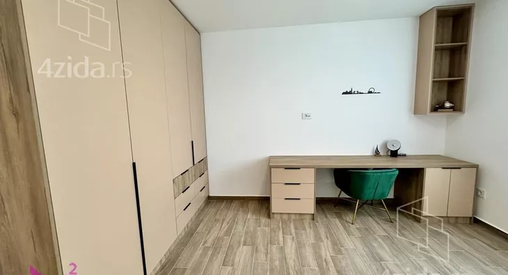 Četvoroiposoban stan | 4zida