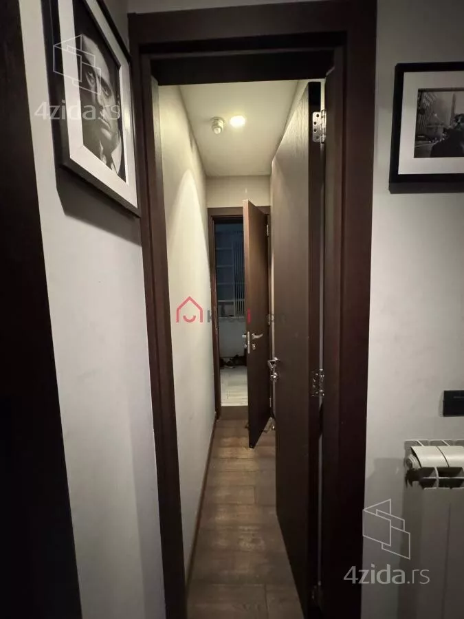 Petosoban stan | 4zida