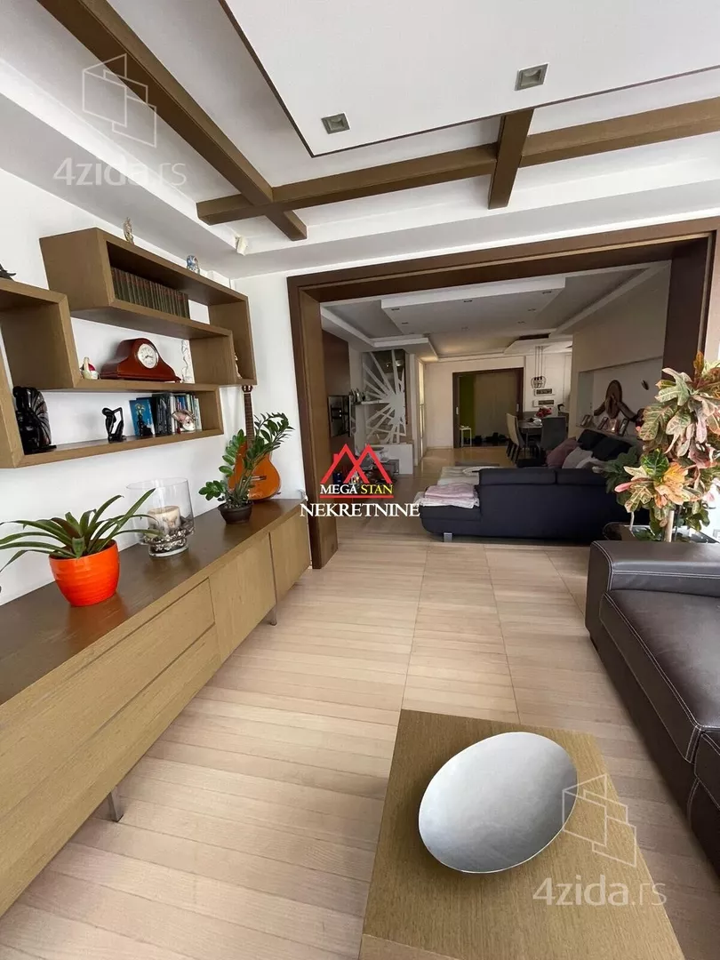 3-etažna kuća | 4zida