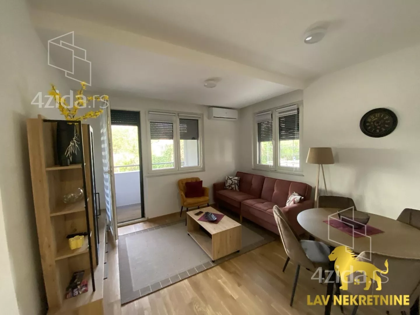 Jednoiposoban stan | 4zida