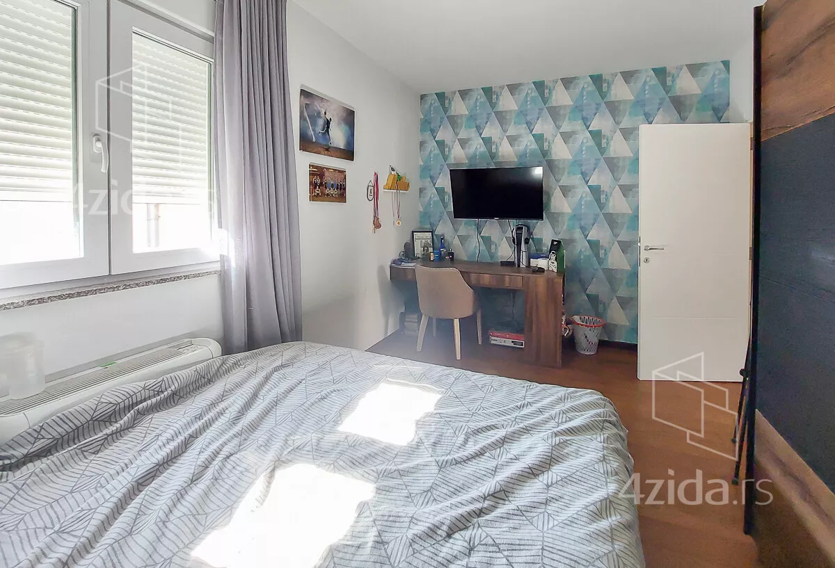 Petosoban stan | 4zida