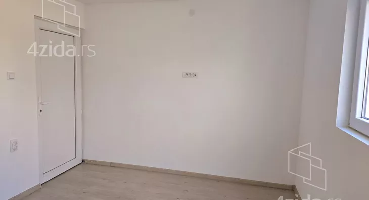 Šestosoban stan | 4zida