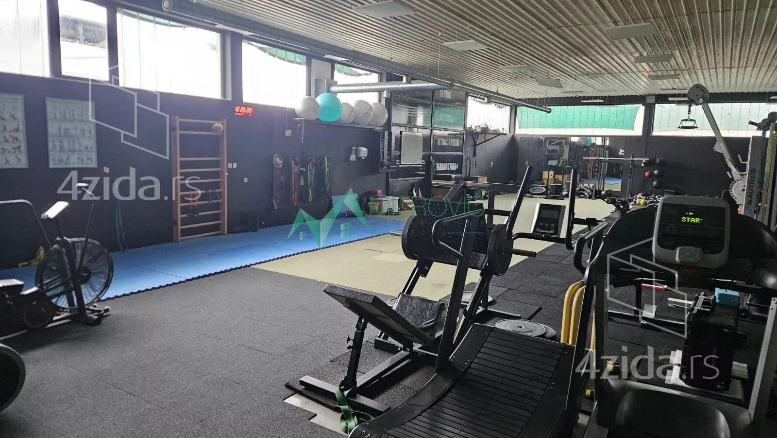 Poslovni prostor | 4zida