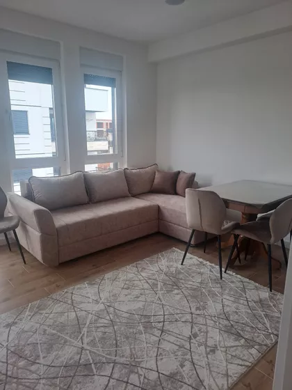 Milovana Gušića 31 | 4zida.rs