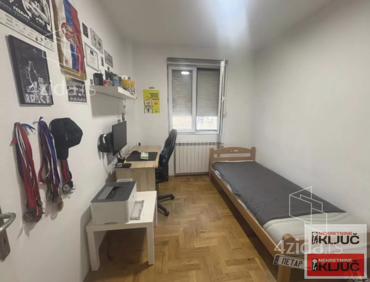 Troiposoban stan | 4zida