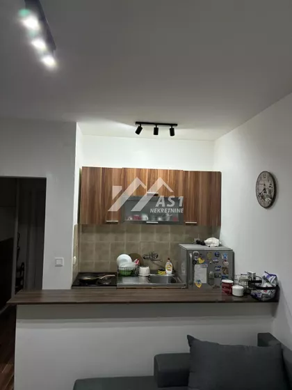 Bulevar Cara Lazara | 4zida.rs