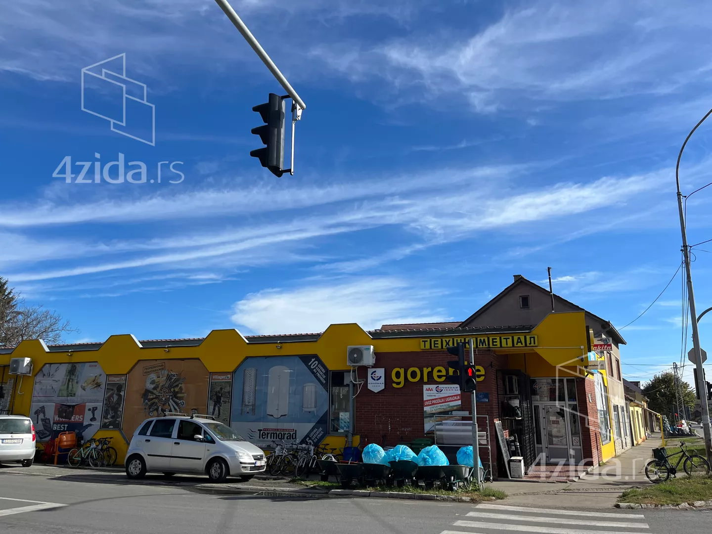 Lokal | 4zida