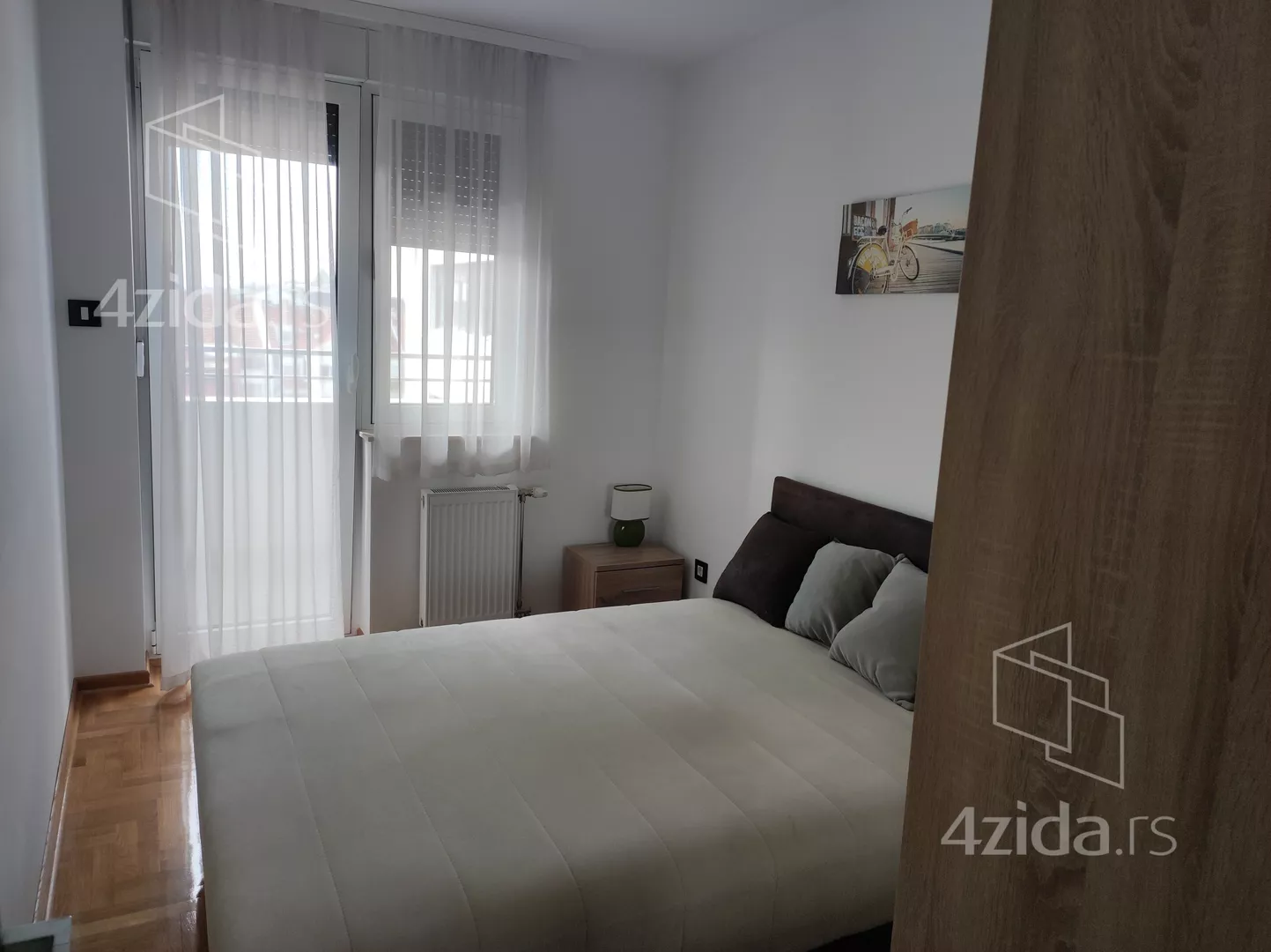 Jednoiposoban stan | 4zida