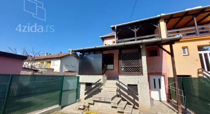 3-etažna kuća | 4zida