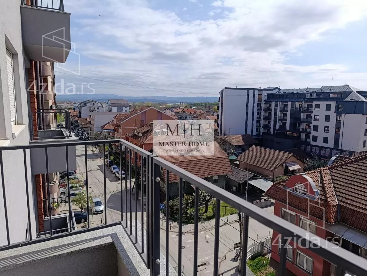 Petosoban stan | 4zida