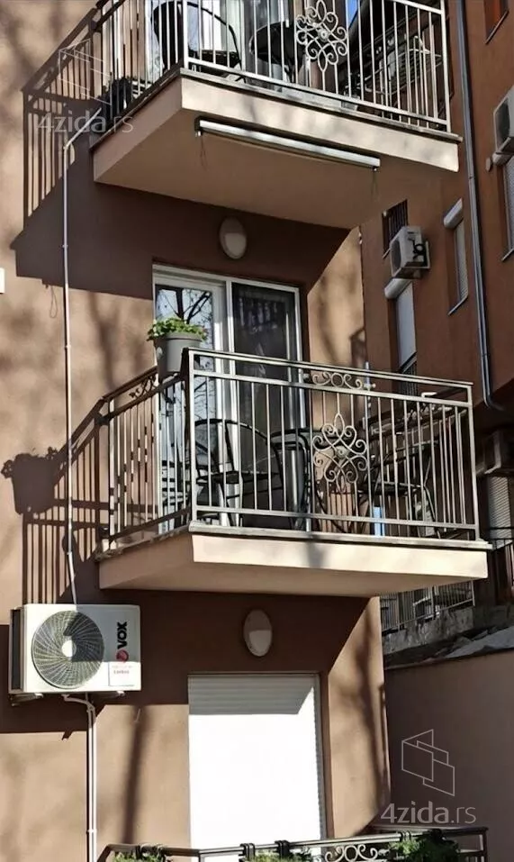 Garsonjera | 4zida