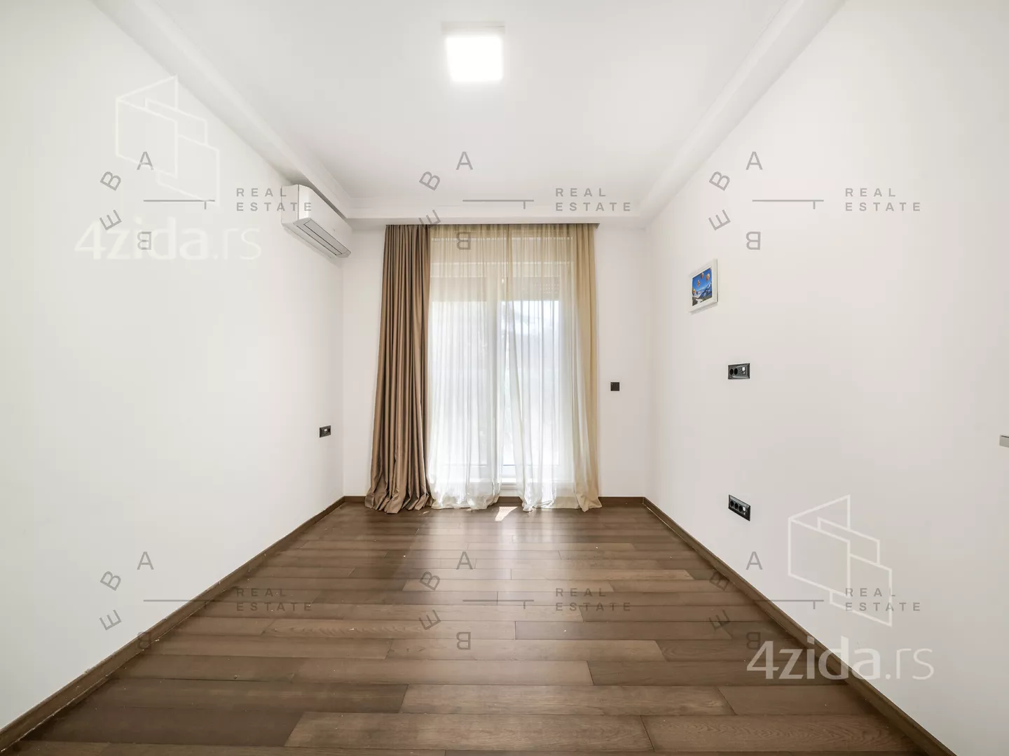 Petosoban stan | 4zida