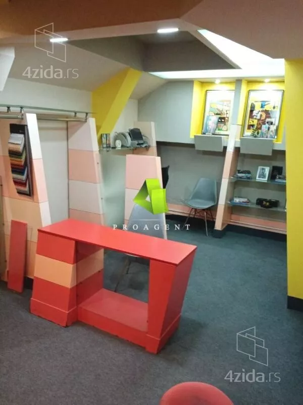 Lokal | 4zida