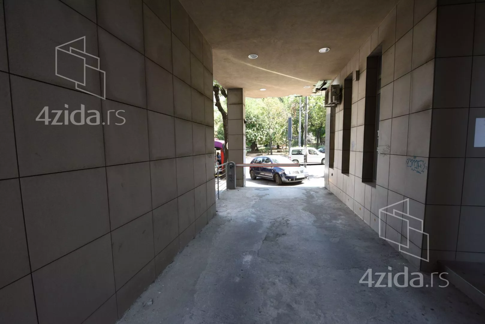 Garaža | 4zida
