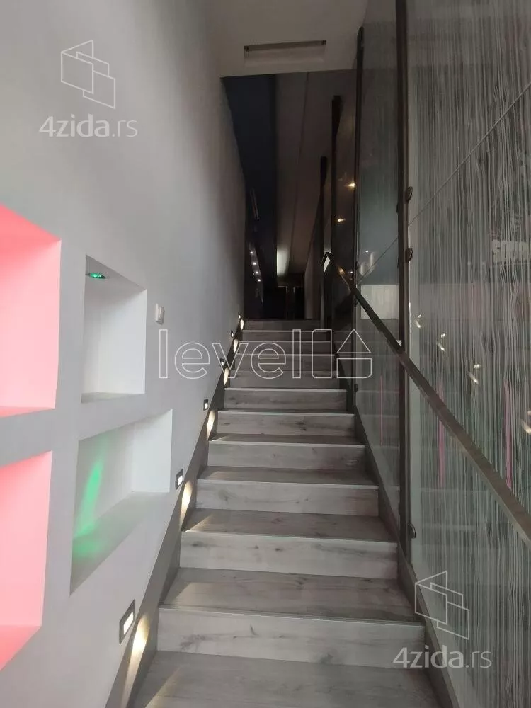 Lokal | 4zida