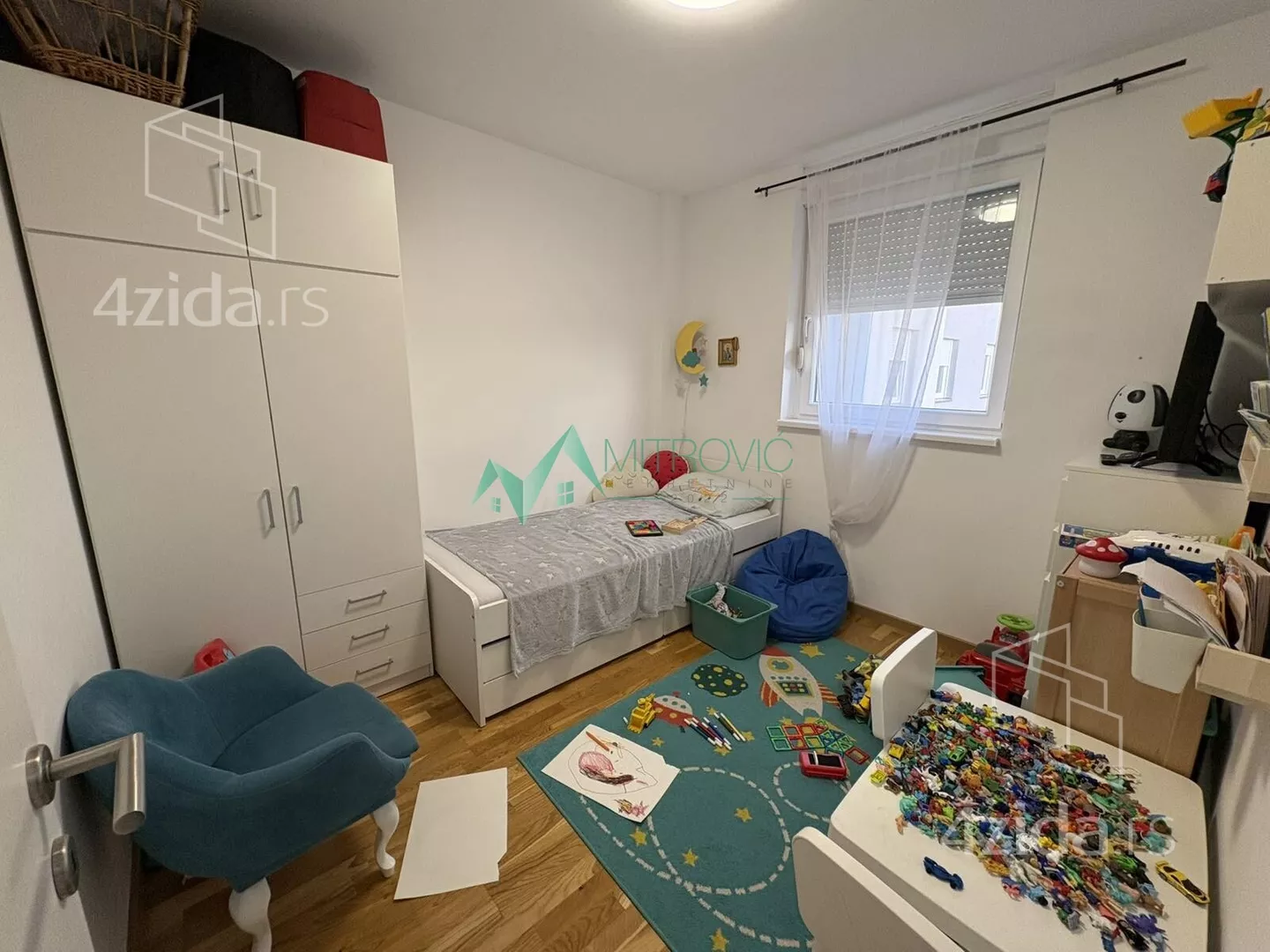 Troiposoban stan | 4zida