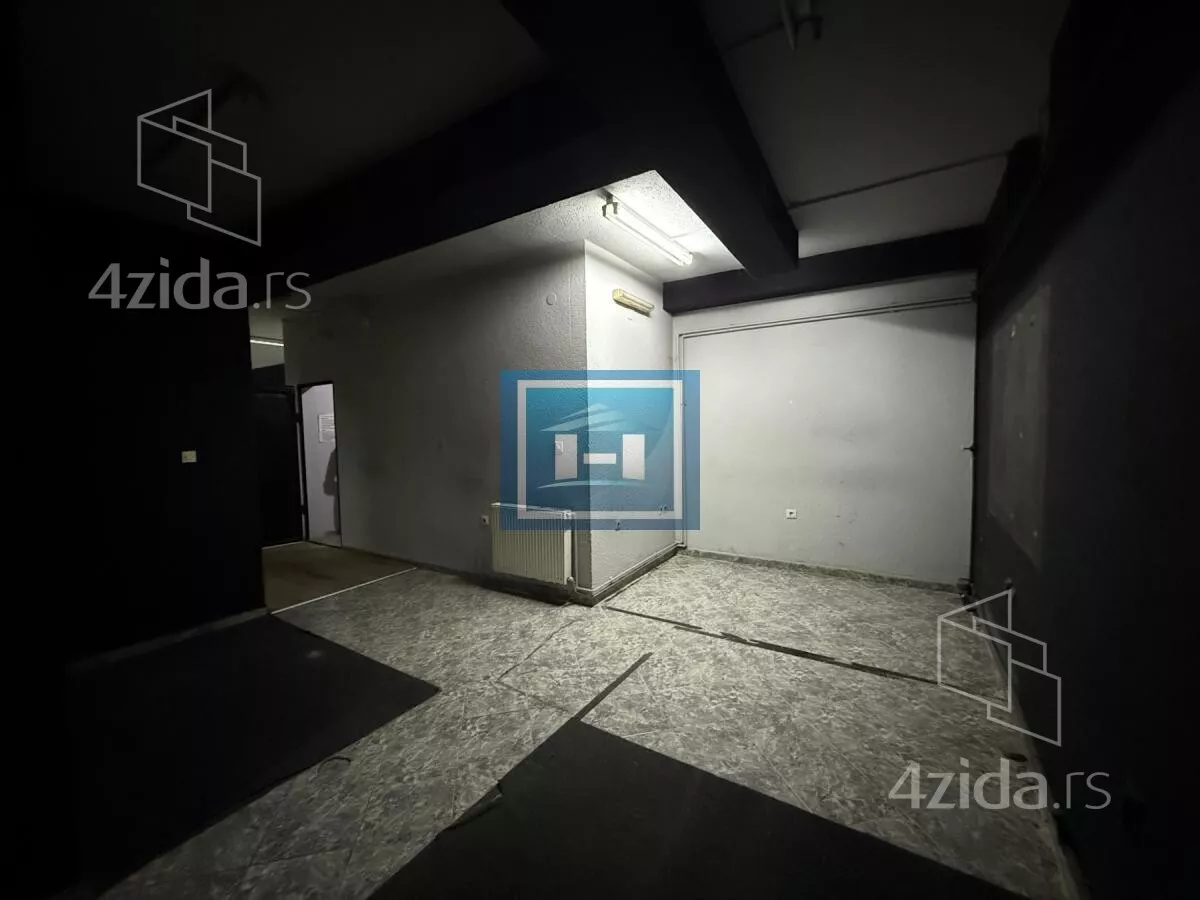 Poslovni prostor | 4zida