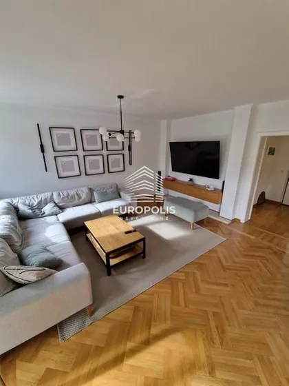 Petra Lekovića | 4zida.rs