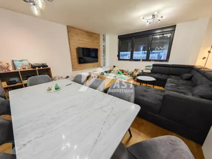 Milana Koma | 4zida.rs